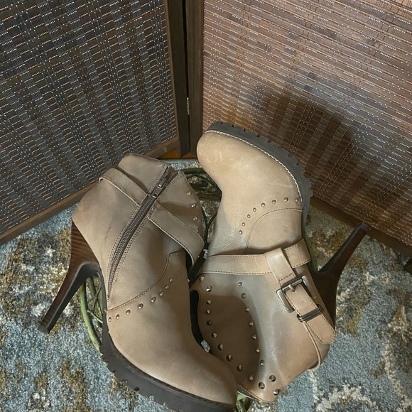 Lugged Sole, Stud Embellished Booties, - Picture 3 of 6